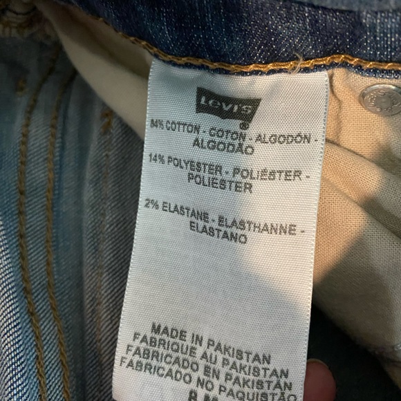 2/$25.00 Levi's Perfectly Slimming 512 Bootcut 8 - Picture 5 of 6